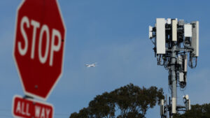 Varias aerolíneas cancelan sus vuelos a EE.UU. tras la llegada de la nueva red 5G