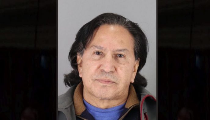 Alejandro Toledo se entregó a la justicia de EE.UU. para ser extraditado al Perú