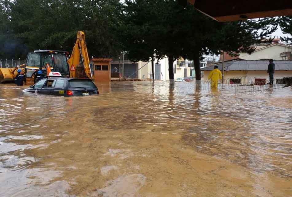 DISTRITOS DE CAJAMARCA RECIBEN DESDE 100 MIL SOLES PARA ATENDER EMERGENCIAS