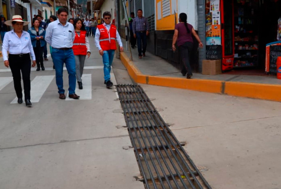 CAJAMARCA: CONTUMAZÁ TRABAJA EN LA HABILITACIÓN DE DRENAJES ANTE ALTO RIESGO DE FENÓMENO EL NIÑO