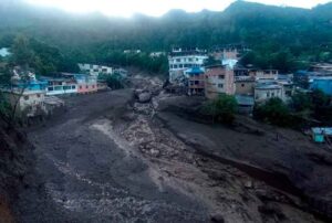 ALERTAN RIESGO DE DESLIZAMIENTOS EN CAJAMARCA Y PIURA TRAS LA PRESENCIA DE LLUVIAS