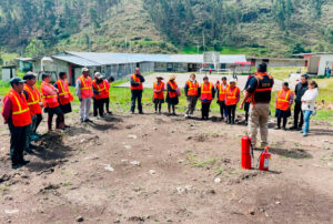 POBLACIÓN DE LLUSHCAPAMPA PREPARADA POR INDECI PARA SIMULACRO DEL 31 DE MAYO