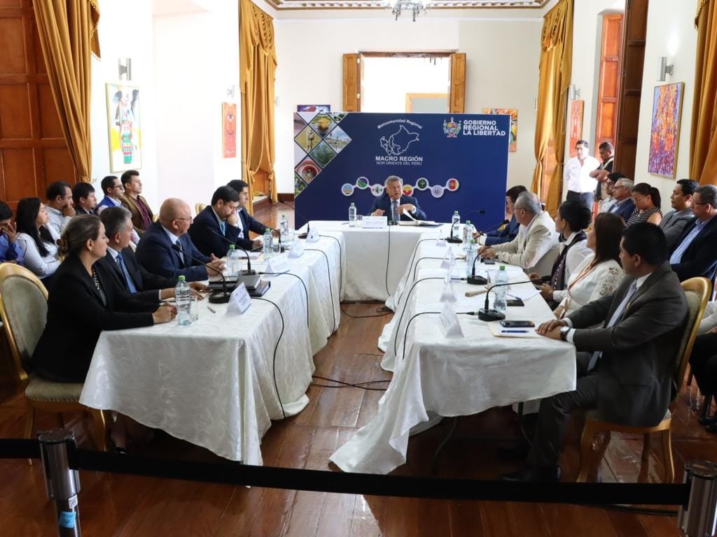 El Gobernador Regional Roger Guevara Rodríguez  participa en la Reunión de Mancomunidad Regional Macro Región Nor Oriente del Perú.