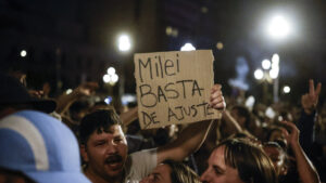 «Ataque al Ejército»: reportan malestar en las fuerzas armadas de Argentina por los cambios de Milei