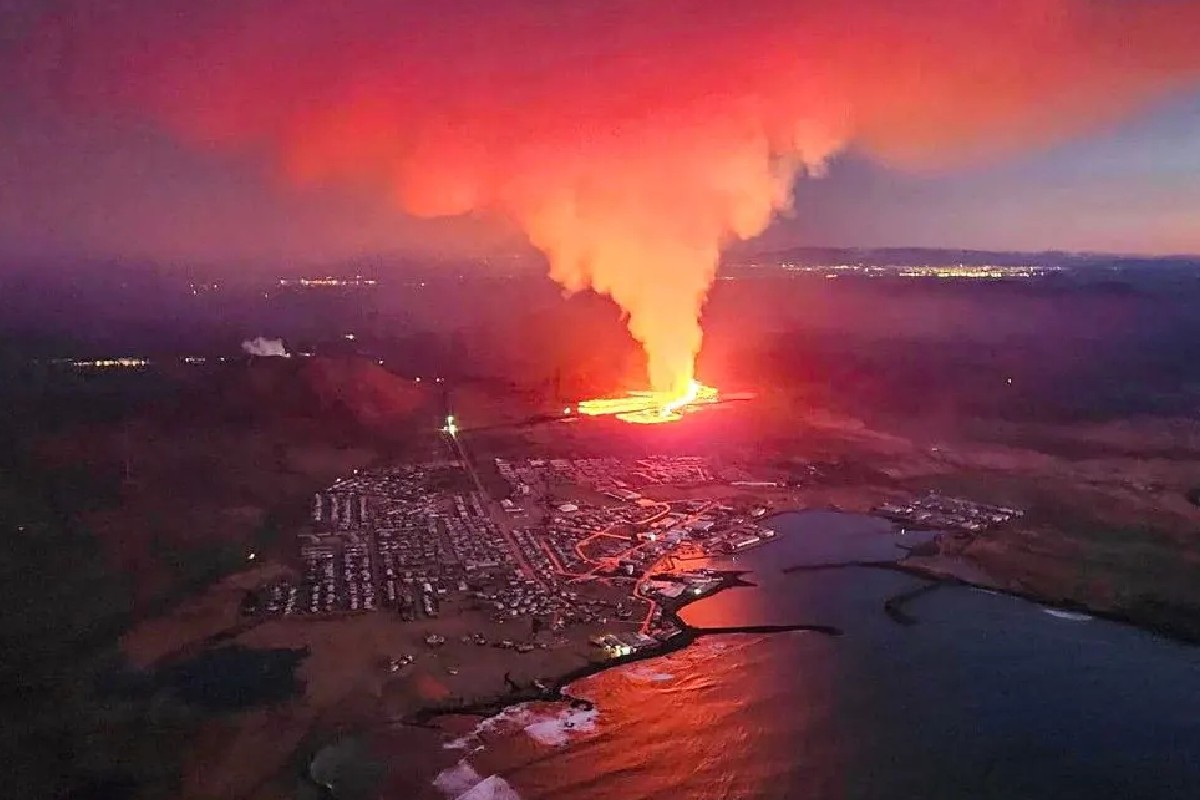 VIDEO: Pueblo pesquero de Islandia es arrasado por erupción de volcán