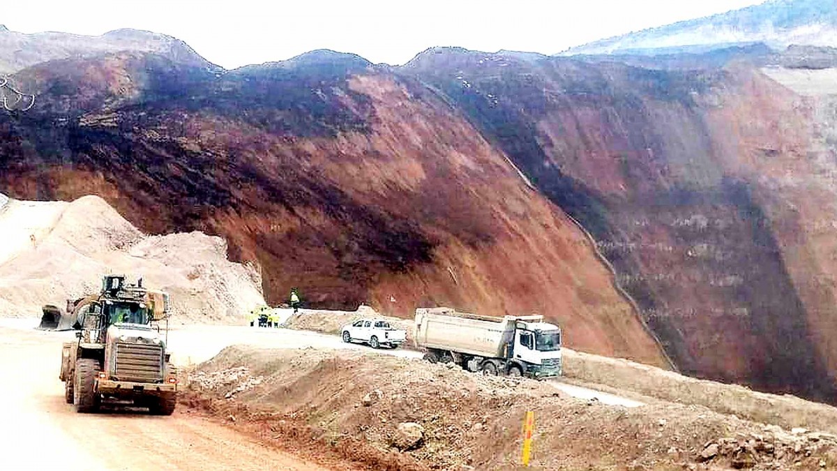 Nueve mineros están atrapados tras derrumbe en yacimiento de oro en Turquía