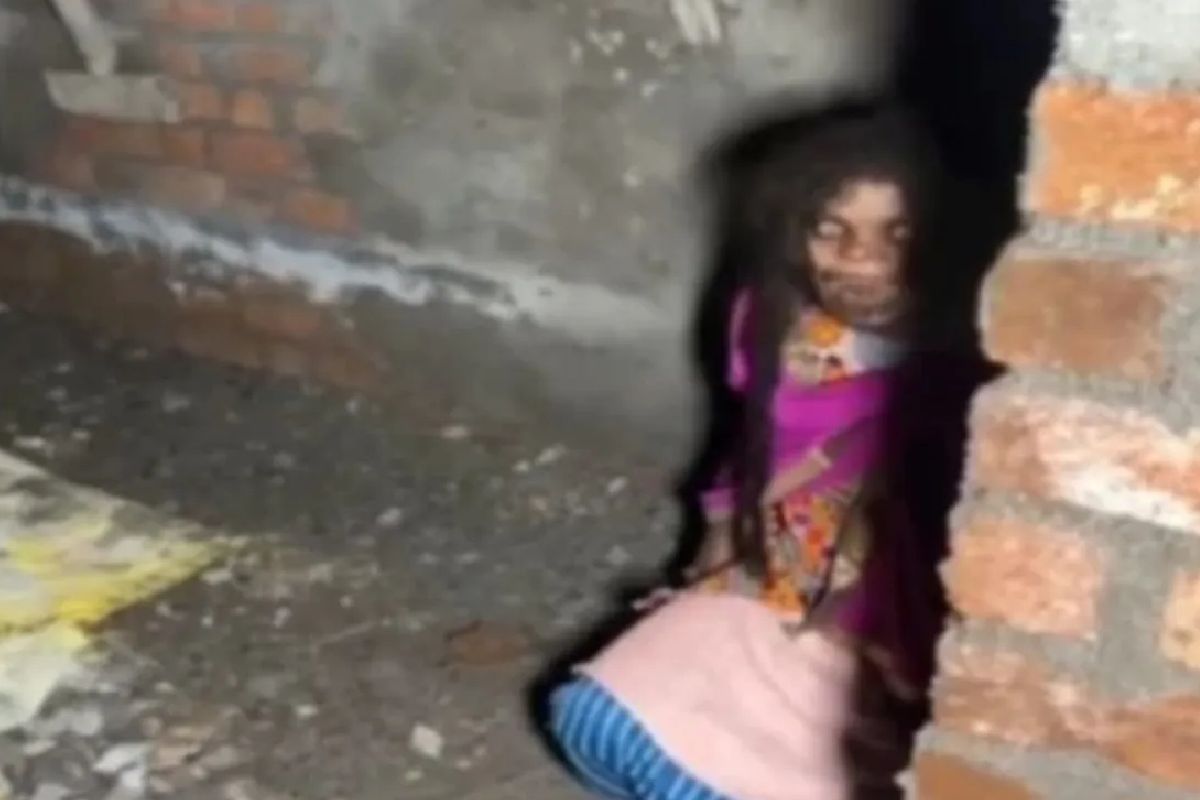 VIDEO: Captan a supuesta bruja en edificio abandonado