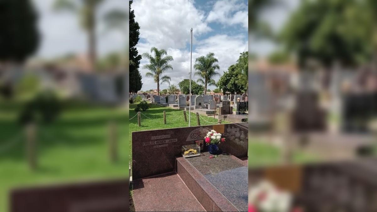 Tumbas de Carlos Menem y su hijo fueron profanadas: Robaron distintos objetos y hasta una bandera argentina