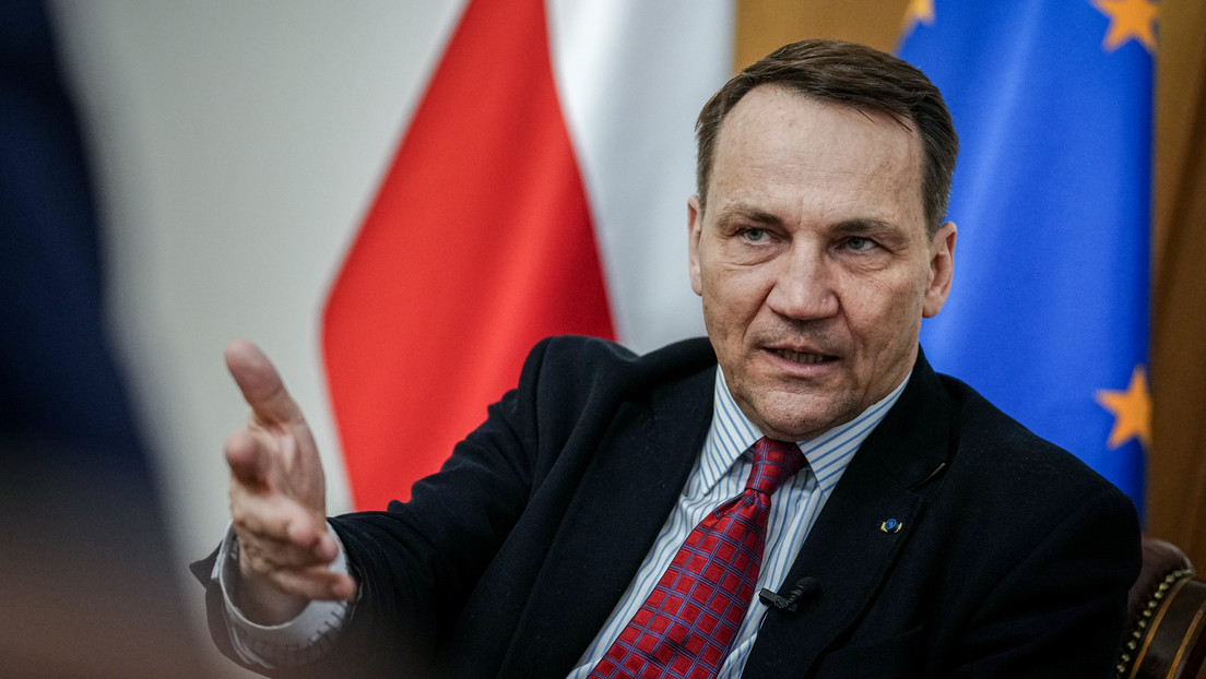 Ministro polaco desvela el «secreto a voces» de los soldados occidentales en Ucrania