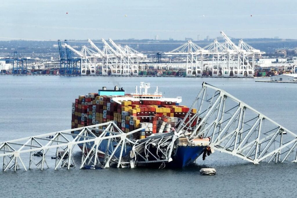 Dos mexicanos siguen desaparecidos tras derrumbe de puente de Baltimore