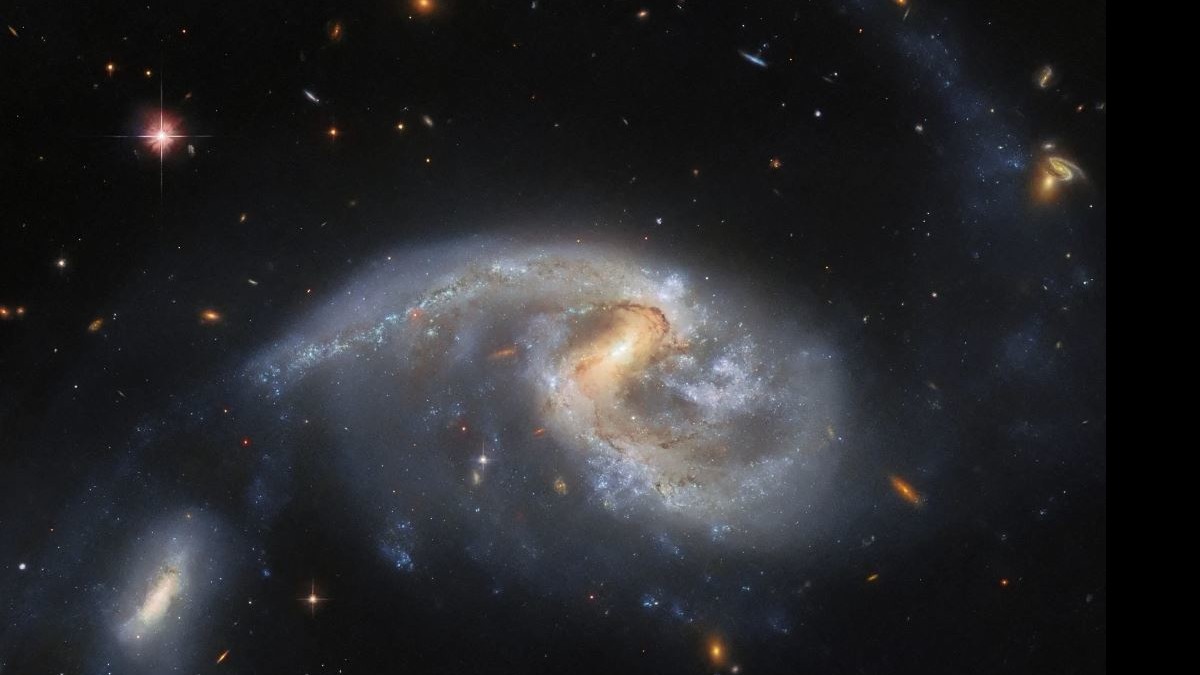 Telescopio espacial Hubble capta dos galaxias separadas por «solo» 40.000 años luz