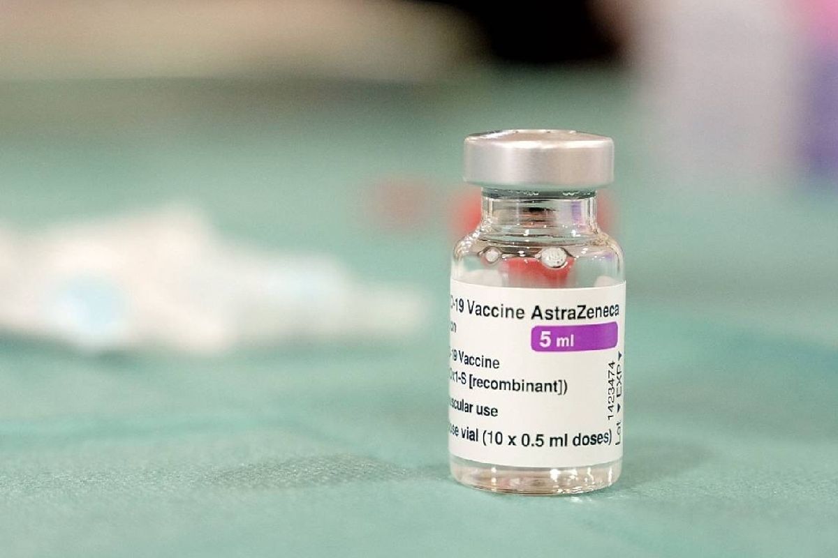 Vacuna de Covid-19 de AstraZeneca será retirada de todo el mundo por trombosis