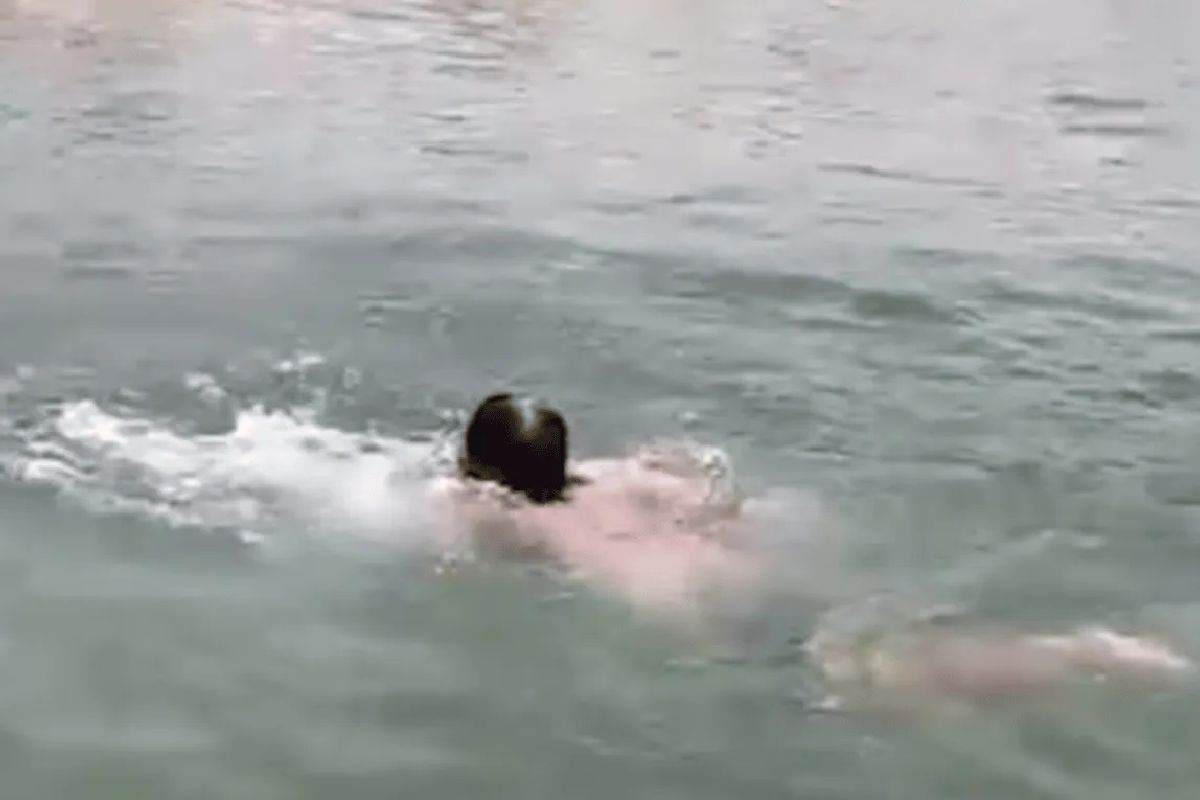 VIDEO: Joven muere aprendiendo a nadar, su hermano grabó los hechos