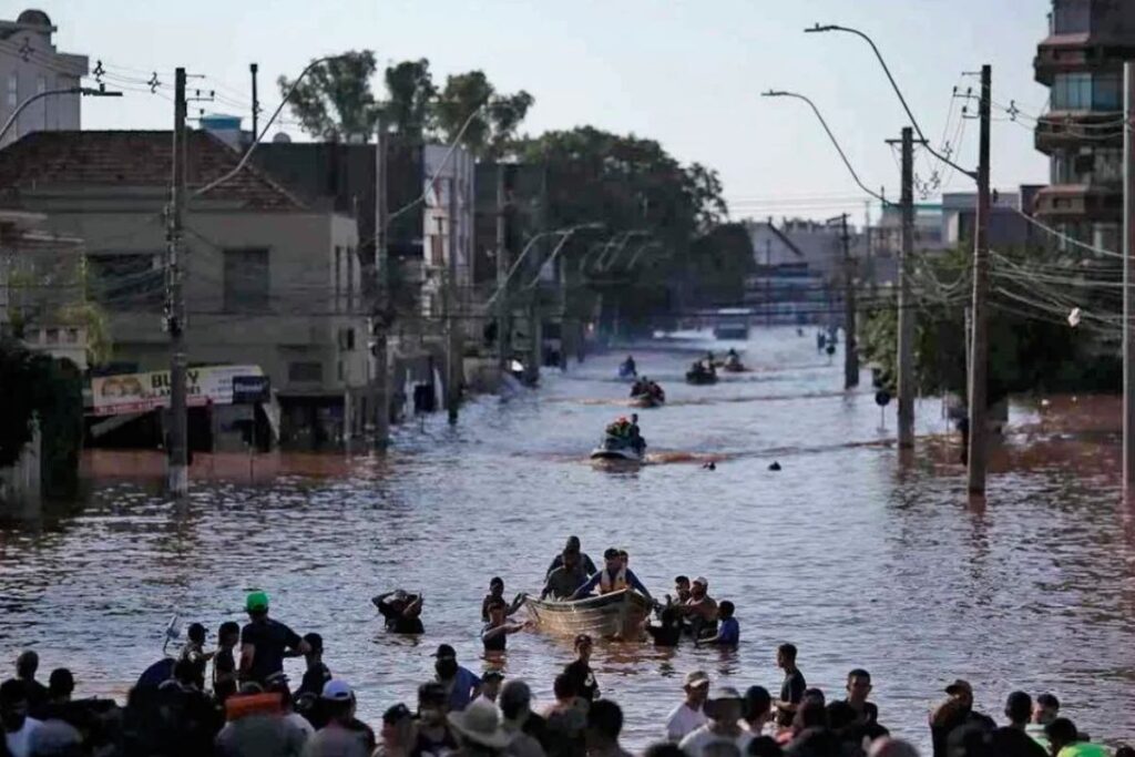 Pirañas aparecen en calles de Brasil debido a inundaciones