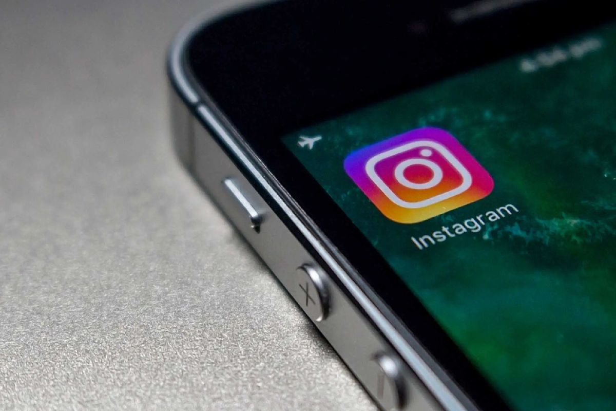 Joven apuñala a su hermana en transmisión en Instagram