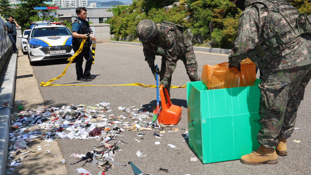 Corea del Norte explica el envío de globos con 15 toneladas de basura al Sur