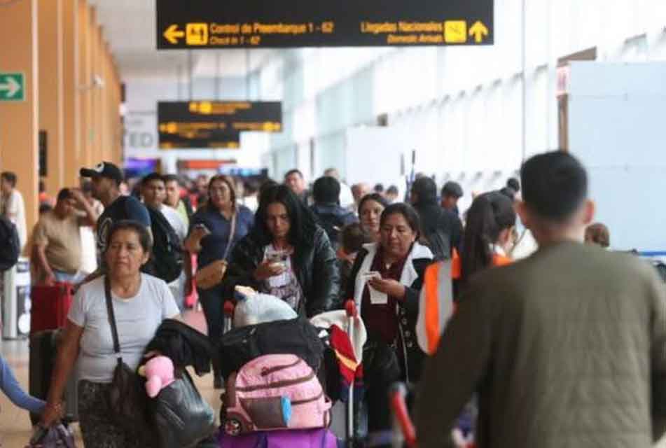 CAOS EN AEROPUERTO JORGE CHÁVEZ IMPEDIRÁ LLEGADA DE MÁS TURISTAS AL CUSCO EL FIN DE SEMANA LARGO