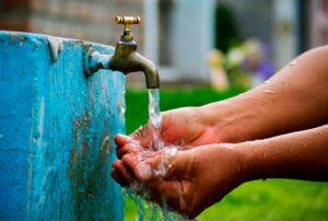 SE REQUIERE INVERSIÓN PARA QUE MÁS PERSONAS ACCEDAN A AGUA Y DESAGÜE