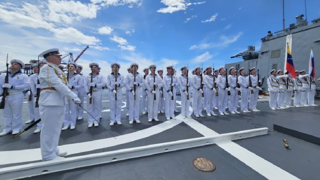 VIDEOS: Así transcurre la visita de buques militares rusos a Venezuela