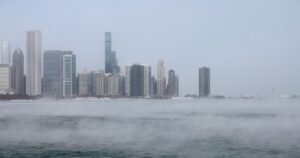 Fuertes tormentas traerán nevadas intensas en Oregón, California y la ciudad de Chicago, en Illinois, en los próximos días