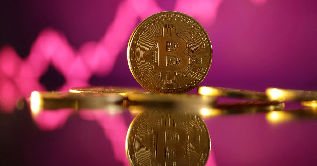 El Bitcoin rompió un récord histórico y superó la barrera de los 98.000 dólares