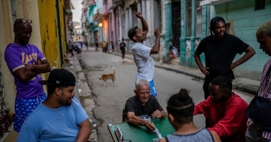 El régimen de Cuba ordenó un plan de contingencia y nuevas restricciones ante la aguda crisis energética