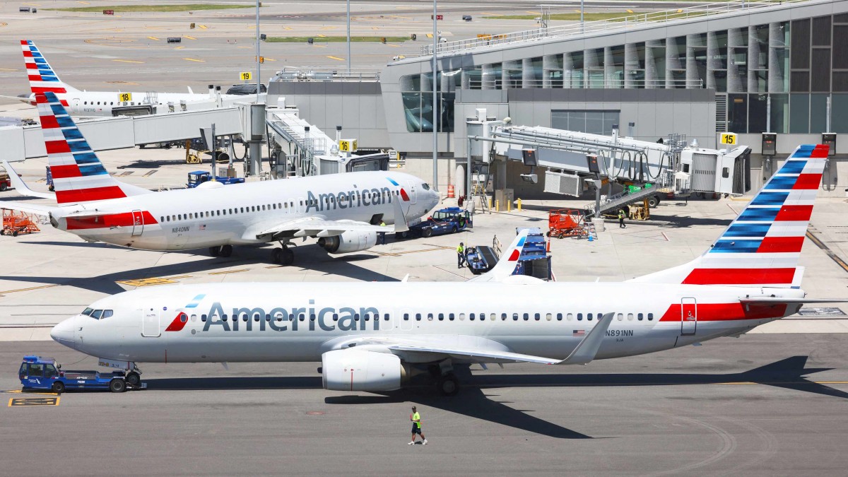 American Airlines retoma sus vuelos en Estados Unidos tras suspensión por «problema técnico» a solo horas de Navidad