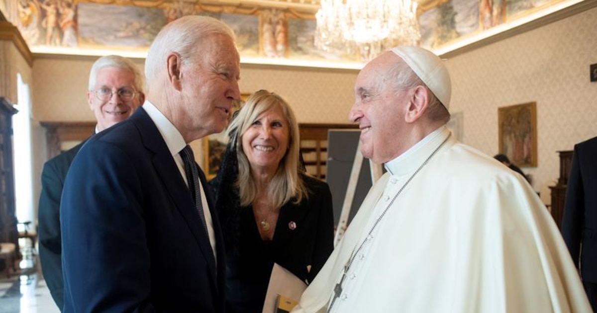 Joe Biden otorgó al papa Francisco la Medalla de la Libertad con Distinción, la mayor condecoración civil en EEUU