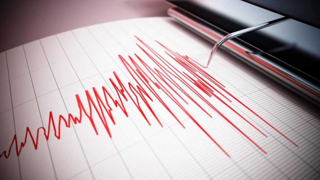 Japón emite alerta de tsunami tras fuerte sismo