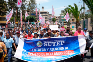 SUTEP RATIFICA DENUNCIA DE INCONSTITUCIONALIDAD CONTRA LEY 32242 Y MAYOR PRESUPUESTO PARA LA EDUCACIÓN