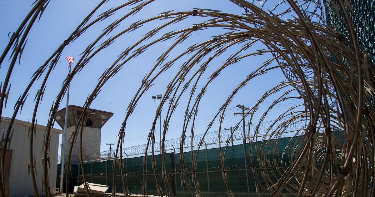 La Casa Blanca confirmó los primeros vuelos de migrantes al centro de detención de Guantánamo