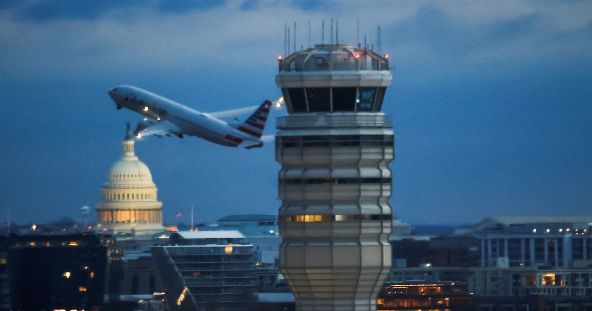 El congestionado espacio aéreo de Washington D.C. no deja margen para errores