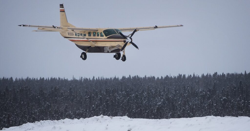 Encuentran los restos del avión desaparecido en Alaska: no hay sobrevivientes