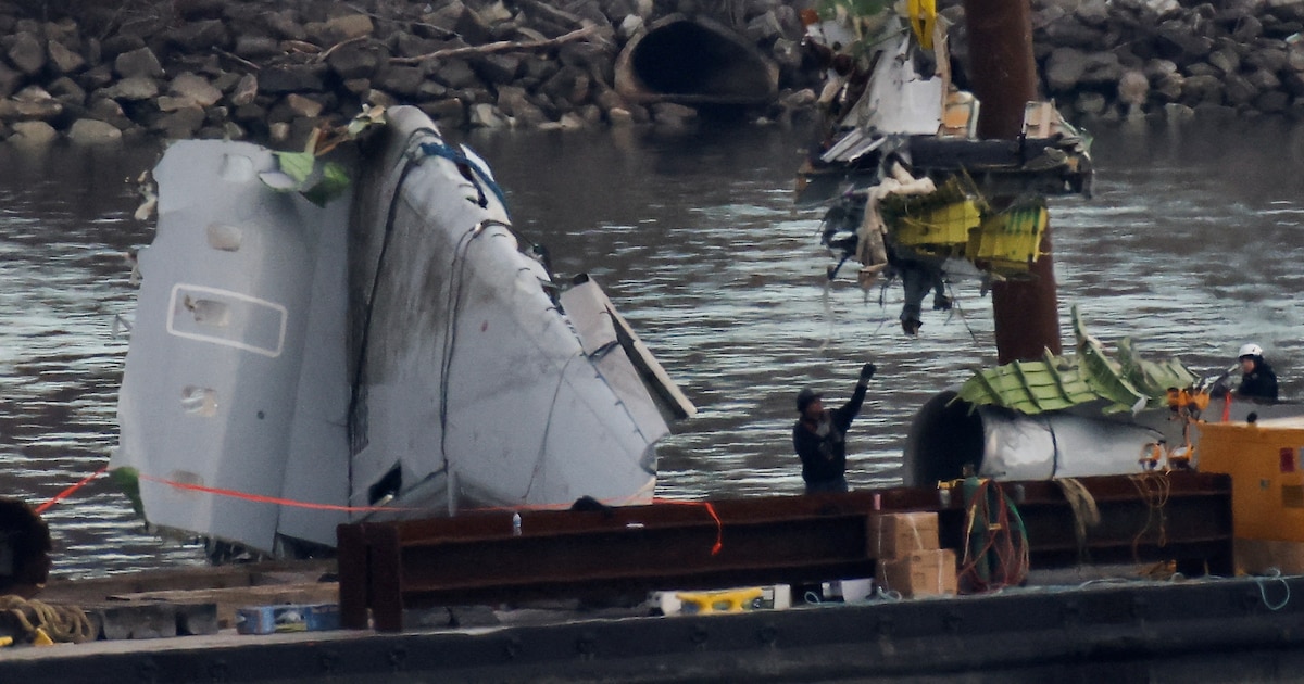 Investigadores analizan si el Black Hawk ignoró una instrucción clave antes del accidente en D.C.