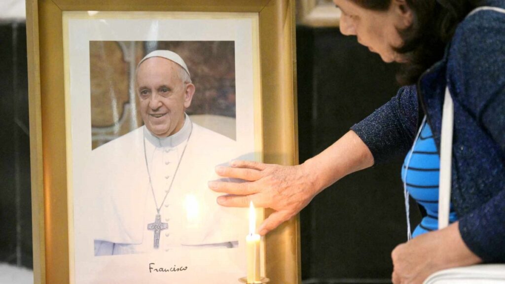 Incertidumbre y llamados a la oración por la delicado estado de salud del Papa Francisco