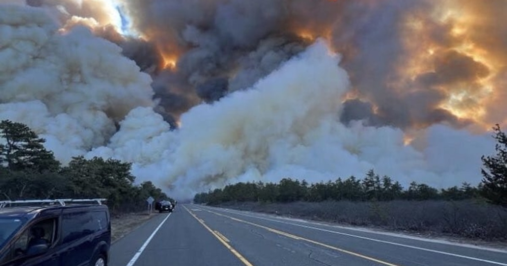 Incendios en Long Island: daños materiales, un bombero herido y riesgo de nuevos focos