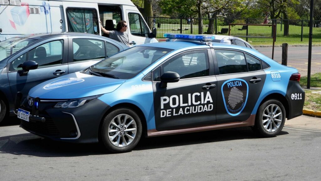 «Fueron los peores minutos de mi vida»: Ladrones torturaron a jubilada de 88 años para robarle en su casa en Argentina