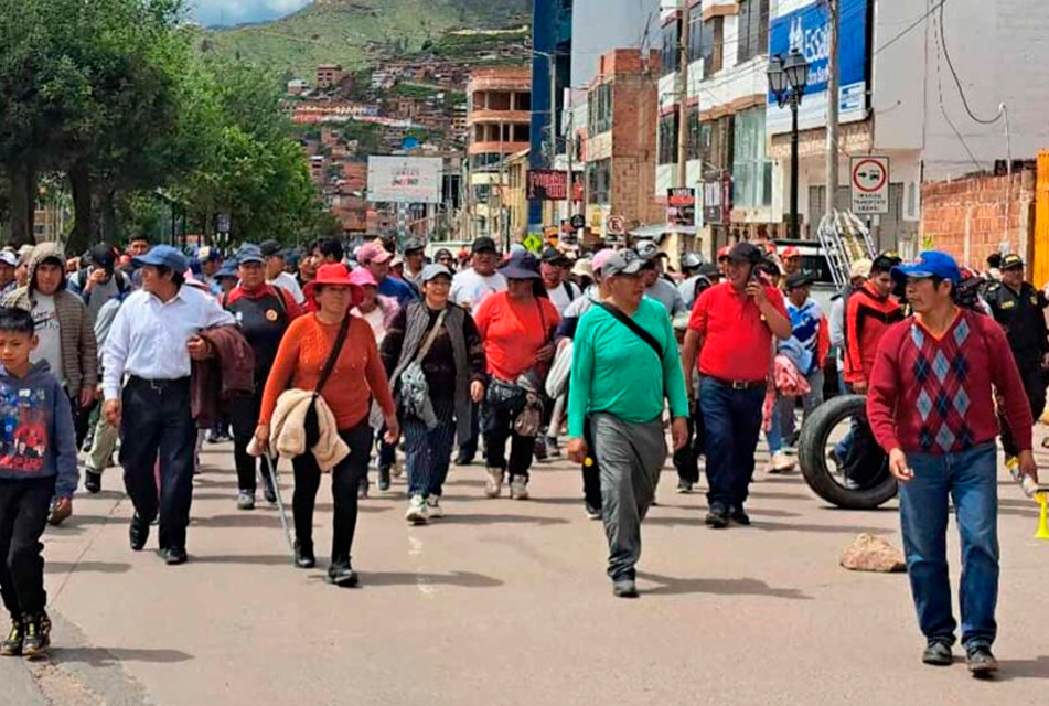 GREMIOS EN EL CUSCO EXIGEN PRESENCIA DEL PREMIER Y EL TITULAR DEL MINEM PARA INSTALACIÓN DE MESA TÉCNICA DEL 3 DE ABRIL