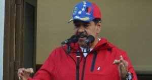 Maduro atacó a Trump por los aranceles del 25% a los países que compren petróleo venezolano: “Los derrotaremos”