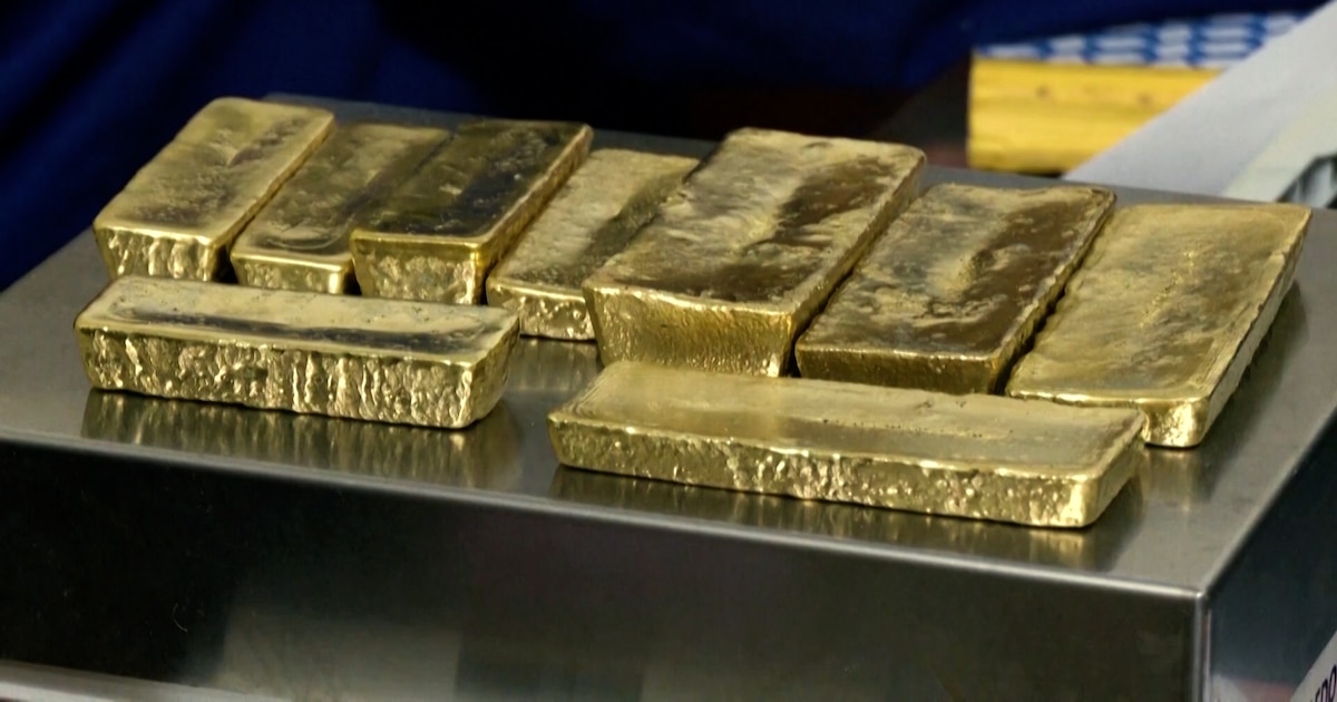 El oro se mantiene como refugio favorito ante los temores de una recesión y tensiones comerciales