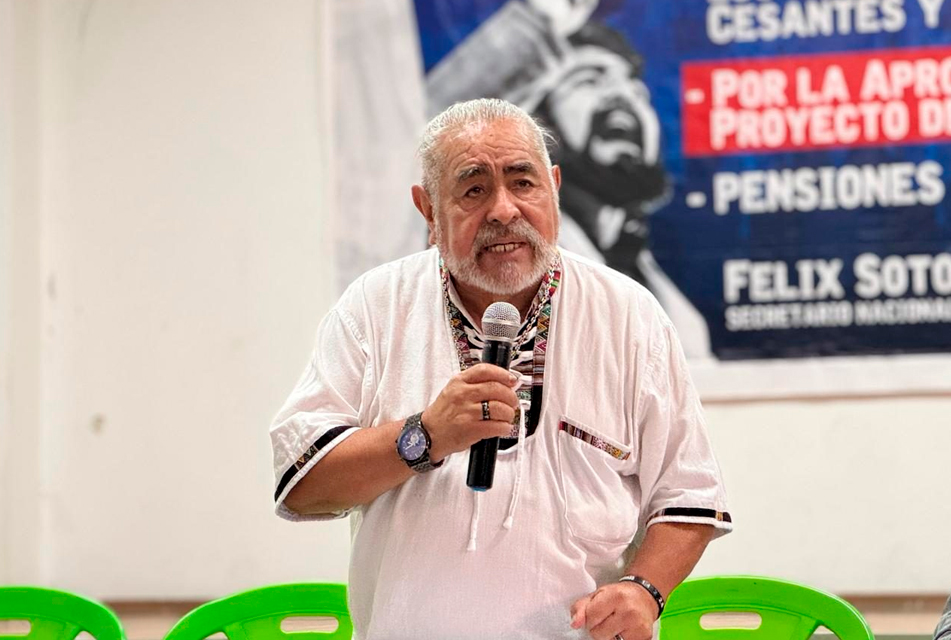 MAESTROS CESANTES Y JUBILADOS EXIGEN PAGO SIMILAR A DOCENTE DE PRIMER NIVEL
