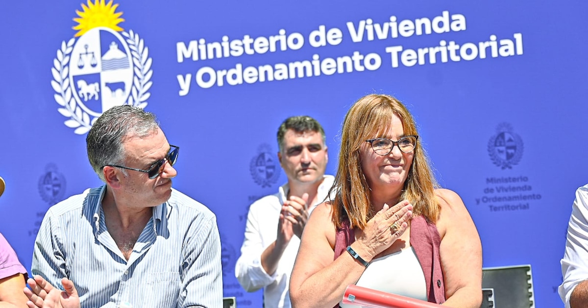 Renunció la ministra de Yamandú Orsi cuestionada por impago de impuestos a 48 días de iniciado el gobierno