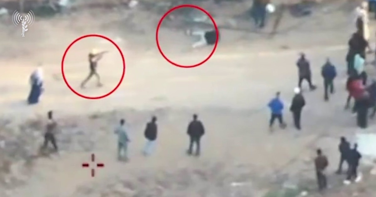 El Ejército de Israel publicó un video de hombres armados disparando contra gazatíes que intentaban obtener ayuda humanitaria