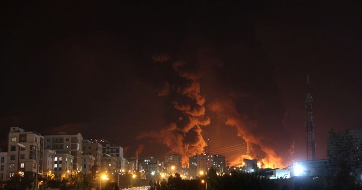 Mientras Israel profundiza su ofensiva aérea, Estados Unidos inició negociaciones con Irán para acordar un cese del fuego