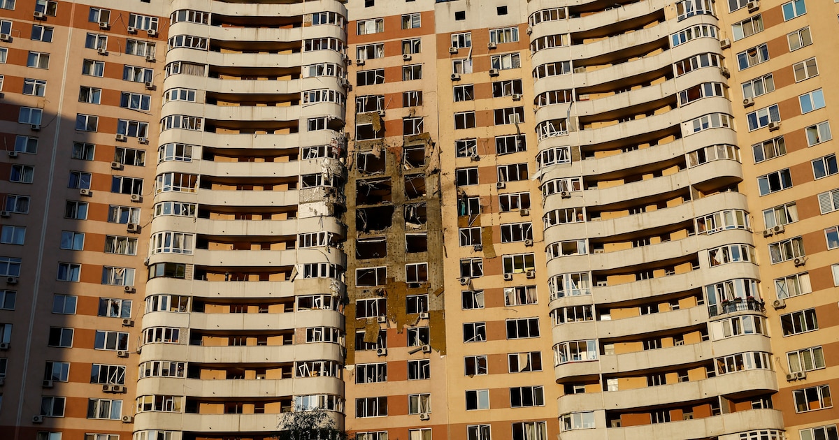 El momento en que un misil ruso impacta contra un dificio residencial en Kiev en medio otro ataque de Putin contra civiles