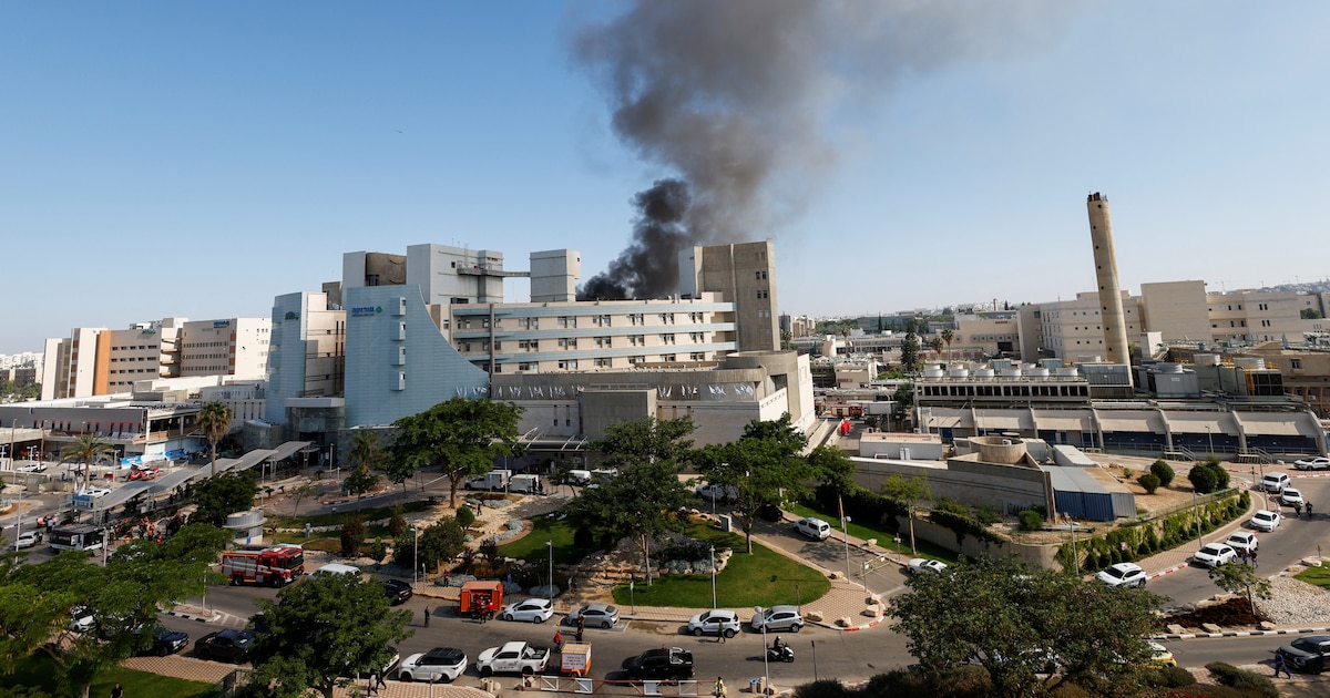 El momento del impacto del misil iraní contra el Hospital Soroka de Beersheba, el más grande del sur de Israel