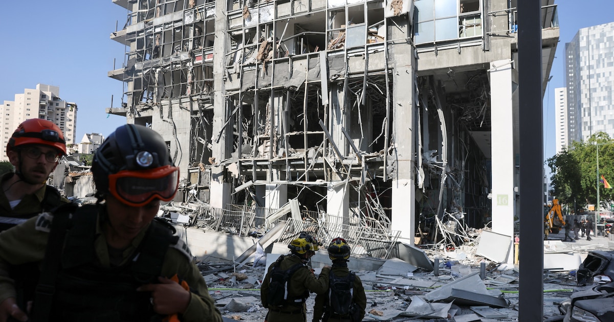 Irán lanzó un ataque masivo contra objetivos civiles en Israel: los misiles impactaron en el centro y sur del país