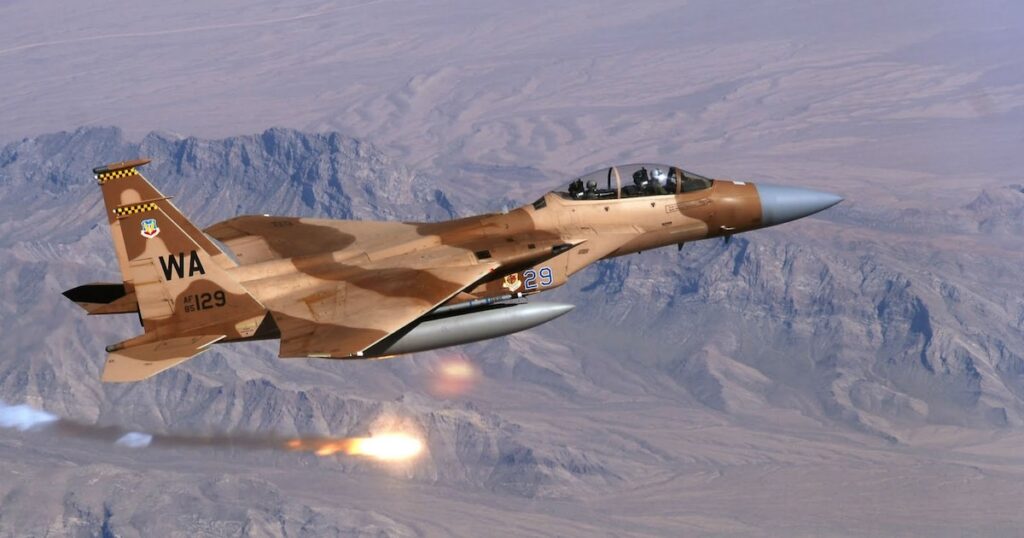 La Fuerza Aérea de Israel bombardeó Teherán: atacó fábricas de misiles, depósitos militares y un centro nuclear del régimen