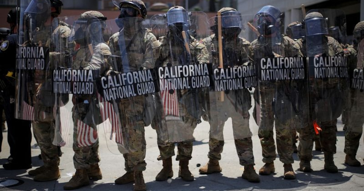 Una corte federal de apelaciones autorizó a Trump a mantener el control de la Guardia Nacional en Los Ángeles