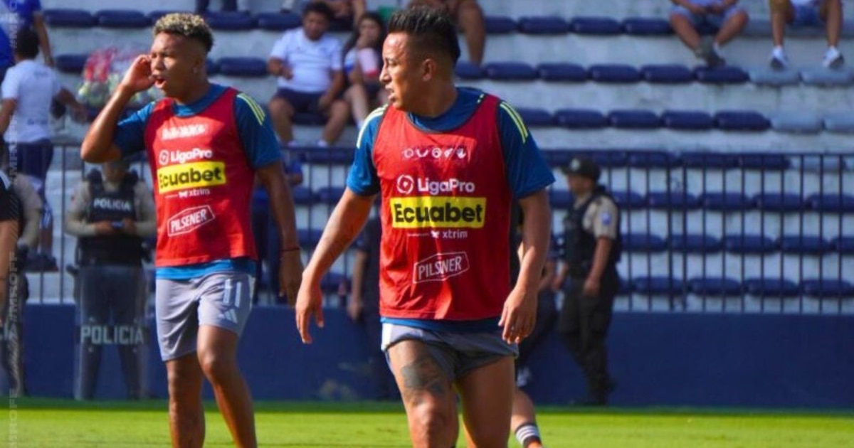 Christian Cueva realizó su debut oficial con Emelec: jugó el partido contra Delfín por LigaPro 2025 llevando el dorsal ‘10’